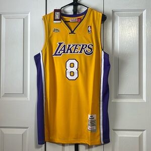 Kobe Bryant Lakers Mitchell & Ness Jersey. Size XL. New with tags.